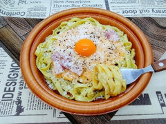 生パスタ カルボナーラ