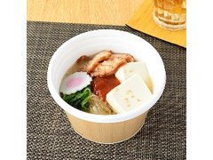 ファミリーマート 豚骨ラーメン風豆腐スープ