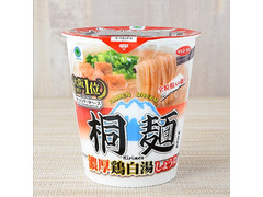 ファミリーマート ファミマル 桐麺 濃厚鶏白湯しょうゆ 商品写真