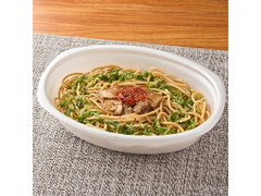 ファミリーマート 太麺！チャーシューとねぎのパスタ