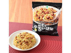 ファミリーマート ファミマル コク味噌味のこてっちゃん入りこてっちゃーはん