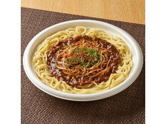 ファミリーマート 甜面醤の旨み！ジャージャー麺