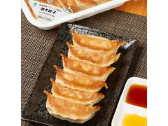 ファミリーマート ファミマル 国産豚肉・キャベツ使用焼き餃子