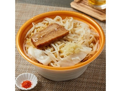 ファミリーマート 豚骨醤油 豚ラーメン