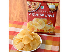 ファミリーマート ファミマル 厚切りポテトチップスこだわりのピザ味 商品写真