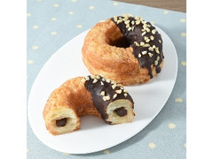 ファミリーマート ファミマルBakery ヘーゼルナッツのクロワッサンドーナツ