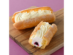 ファミリーマート ファミマルSweets レアチーズエクレア カシスソース入り