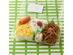ファミリーマート おむすびと焼そばセット 商品写真