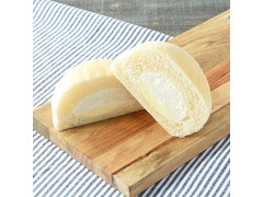 ファミリーマート ファミマルBakery 白生クリームパン ダブルレアチーズ