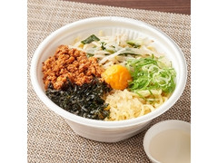 ファミリーマート 麺屋こころ監修 台湾風まぜそば