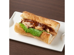 ファミリーマート ホットサンド 石窯パリジャンチキン＆バーベキューソース