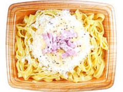 生パスタカルボナーラ