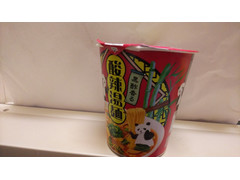 カルディ 黒酢香る 酸辣湯麺 商品写真