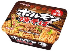 サッポロ一番 肉道場 ホルモン焼そば にんにくしょうゆ味 商品写真