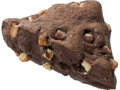 ローソン MACHI cafe’ Bake＆Donut 黒のチョコチャンクスコーン 生クリーム入り 商品写真