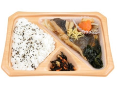 カレイの煮付け弁当