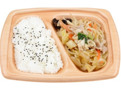 ローソン 野菜のおいしさ 肉野菜炒め弁当 商品写真