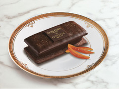 ローソン Uchi Cafe’ SWEETS Uchi Cafe’ SWEETS×GODIVA ショコラクッキーサンド 商品写真