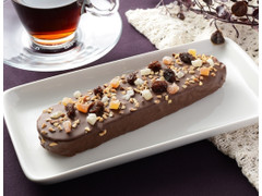 ローソン フルーツとナッツのチョコスティックケーキ 商品写真