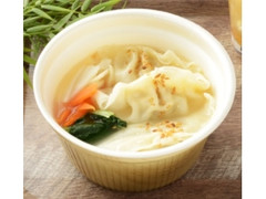 6種野菜と餃子のスープ