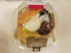 ローソン Uchi Cafe’ SWEETS プレミアムシュークリーム 黒ごまと宇治抹茶のクリーム