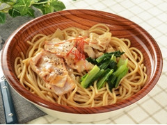 ローソン 豚肉の和風醤油パスタ シソ風味仕立て 商品写真