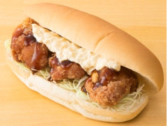 ローソン まちかど厨房 鶏からタルタルソース コッペパン 商品写真