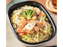 ローソン 1／2日分の野菜が摂れる焼ビーフン