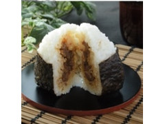 ローソン おにぎり屋 牛すじどて煮おにぎり 商品写真