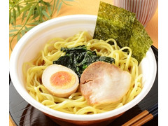 ローソン 家系ラーメン 豚骨しょうゆ 商品写真