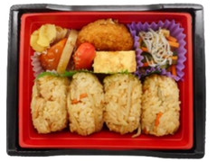 ローソン 阿波尾鶏ご飯の俵むすび弁当 商品写真