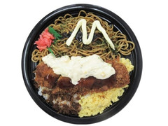 ローソン タルタルで食べる イカフライ＆やきそば 商品写真