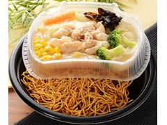 ローソン 1食分の野菜が摂れるパリパリ麺の皿うどん 商品写真