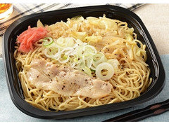 ローソン スパイシー旨塩ねぎ焼そば 商品写真