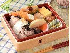 ローソン 紅白おにぎり弁当 商品写真