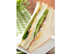 ローソン プレミアムサンド BLT