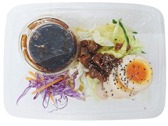 ローソン 麺家いろは監修 富山ブラック らーめんサラダ