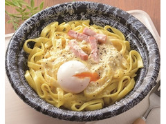 ローソン もちプリッ！フェットチーネ 濃厚カルボナーラ 商品写真