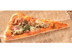 ローソン もっちり食感の三角ピザパン 舞茸＆ベーコン 商品写真