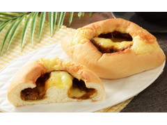 ローソン マチノパン レンジDEチーズココット 欧風カレー 商品写真