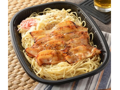 ローソン 豚カルビ盛り 塩焼そば 商品写真