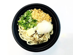 ローソン 釜玉風バターうどん 商品写真