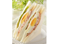 ローソン 目玉焼き入り BLT 商品写真