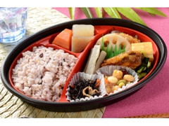 雑穀ごはんとおかずまんさい弁当