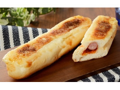 ローソン あらびきソーセージのこんがりチーズパン 商品写真