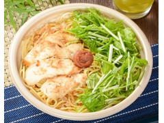 ローソン 紀州南高梅と鶏肉のお出汁パスタ 商品写真