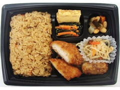 ローソン 鶏五目ごはんの幕の内弁当 商品写真