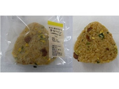 ローソン 焦がし醤油仕立てのチャーハンおにぎり 商品写真