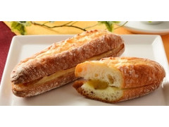 ローソン マチノパン おいもとバターのフランスパン 商品写真