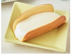 ローソン Uchi Cafe’ ×Milk ふわふわケーキミルクアイス 商品写真